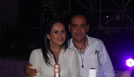  Toño González y Bárbara Villalpando.