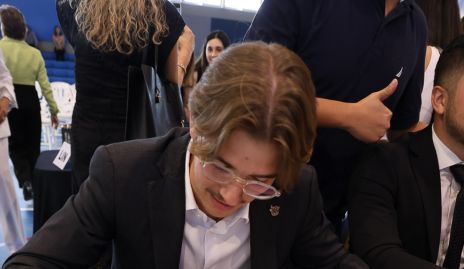  Javier Hernández.