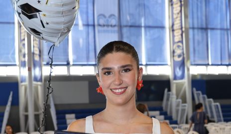  Alejandra Almaguer Valle, Licenciada en Negocios Internacionales.