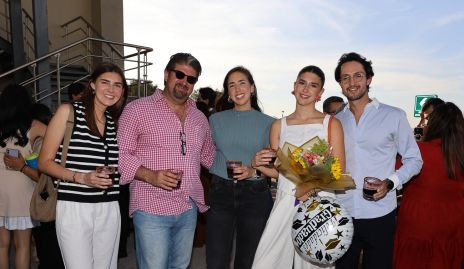  Andrea, Manuel, Adriana y Ale Almaguer con Santiago Gutiérrez.