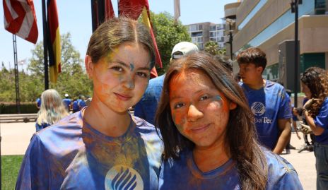  Alexia y Paulina.