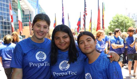  Viridiana, Regina y Nina.