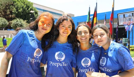  Romina Leos, Majo Posadas, Camila Rosillo y Bárbara Grimaldo.