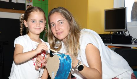  Lucía Hernández y Emilia.