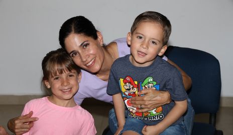  Montse, Patricia y José Vilet.