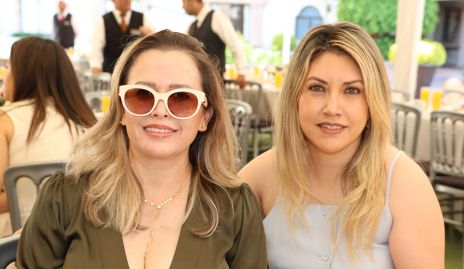  Aída Araiza y Emma Yáñez.
