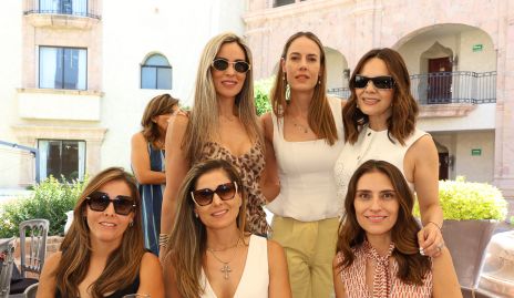 Elizabeth Berrones, Carla Ortiz, Alejandra Díaz de León, Guadalupe Vázquez, Coco Canseco y Gris Casas.