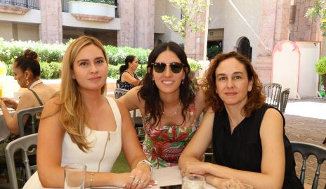 Estefany Gutiérrez, Claudia Díaz de León y Daniela Villa.