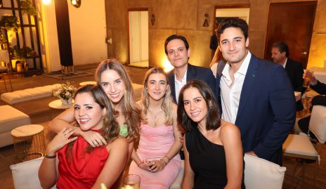  Any Gómez, Pía Gómez, Elena Pelayo, Jorge Naya, María José Vázquez y Rafael Jaúregui.