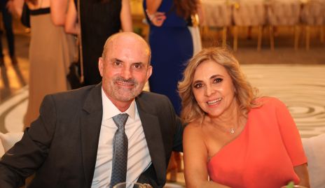  Juan Rodríguez y Liliana Botino, papás del novio.