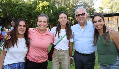  Clau Antunes, Sofía Torres, Cata Abud, Miguel Torres y Lorena Andrés.