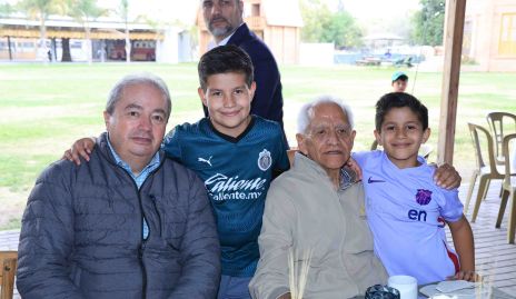  Federico Garza, Diego González, Fausto y Marcelo González.
