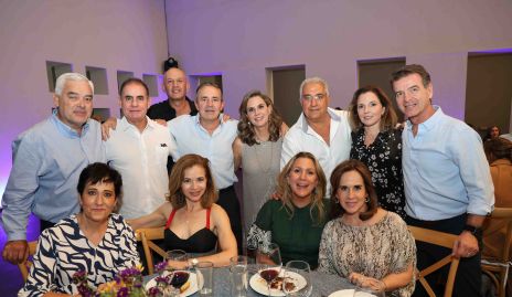  Sergio Ramírez, Eduardo Zendejas, Miguel Abud, Gerardo Valle, Rocío Gallegos, Oscar Villarreal, Jana Del Valle, Sergio Mendizábal, Claudia Díaz de Sandi, Sigrid Werge, Pupi García y Martha del Río.