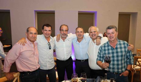  Víctor Ortiz, Héctor de la Rosa, Jorge González, Gerardo Valle, Héctor Dávila y Ricardo Navarro.