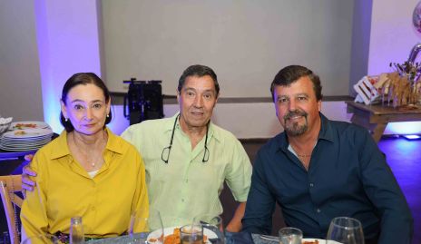  Alicia García, Joaquín Valle y Héctor Gómez.