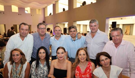 Humberto Abaroa, Jacobo Payán, Gerardo Valle, Paco Leos, Oscar Zermeño, Tatoyo Gómez, Sandra Salgado, Vero Conde, Ana Saldaña, Paty Fernández y Claudia Canales.