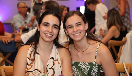  Valeria y Natalia Martínez.