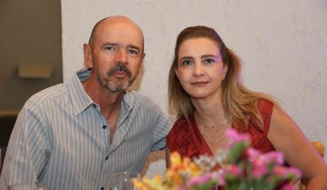  Ricardo Meade y Karina Navarro.