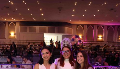  Noyola, Camila Medina y Fernanda Rocha.