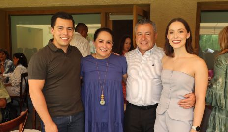  Lisandro Bravo, Laura Rodríguez, Lisandro Bravo y Laura Bravo.