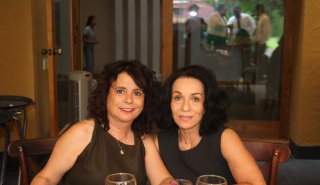  Lucía Bravo y Adriana Espinosa.