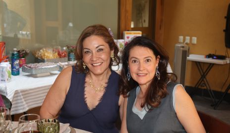  Ángeles Barba y Martha López.