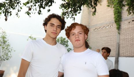  Santiago Torre y Francisco Torres.
