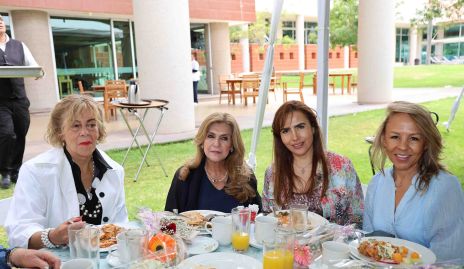  Graciela Berrones, Paty Báez, Nidia González y Alma Durón.