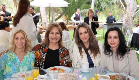  Carolina Ocaña, Zaira Minero, Ale Valdés y Lourdes Valdés.