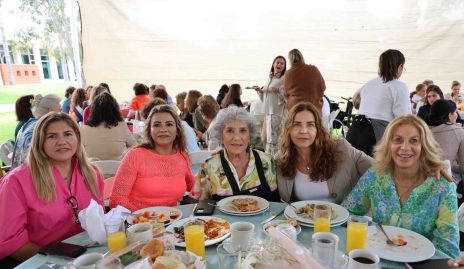  Claudia Dávila, Alma Ortega, Laura González, Lourdes Amador y Carolina Ocaña.