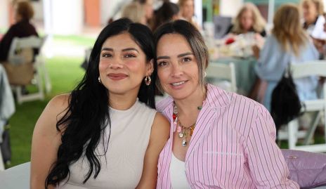  Yael García y Karen Corona.