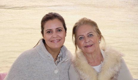  Begoña López y Chela Wagner.