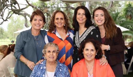  Cecilia Bremer, Alejandra Treviño, Rebeca Castillo, María Cecilia Herrera, Lupita y Beatriz Treviño.