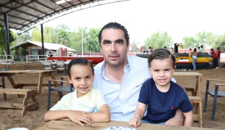  Alejandro Mejía, Marcelo y Nicolás.