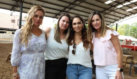  María Torres, Isa López, Mari Carmen Mejía y Eunice Camacho.