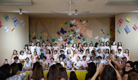  Cantaron con mucho cariño.