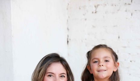  Irene Galindo y Mara Colina.