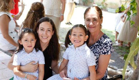  Paula, Fabiola, julia y Pame.