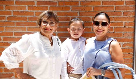  María del Carmen, Marcelo Zúñiga y Lucia Sánchez.
