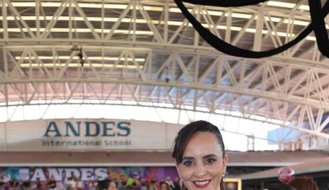  Gloria Mojarro y Sofía Ledezma.