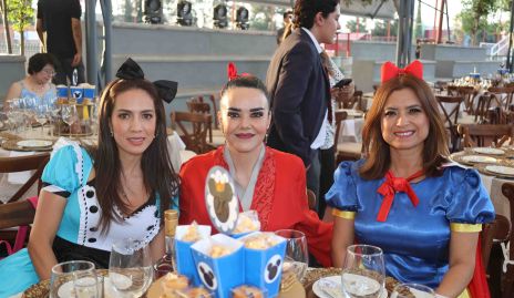  Branda Alfaro, Marisol García y Liz.