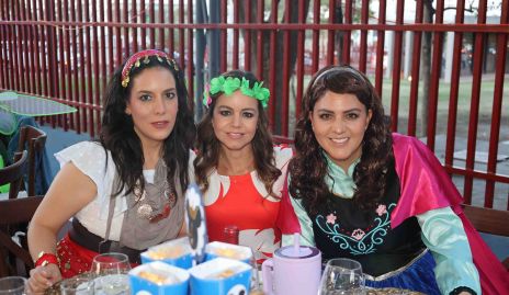  María José, Carolina y Alejandra.