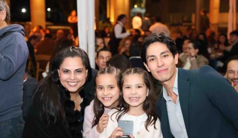  Alejandra Mendizábal, Lorena de los Santos, Alejandra Santos y Andrés.