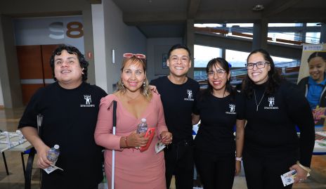  Israel San Román, Cristal Gutiérrez, Oziel Esparza, Andrea Alonso y Dafne Vázquez.