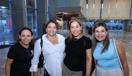  Mariana Estrada, Érika Reina, Janet Carrillo y Paty Tello.