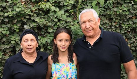  Laura García, Ana Victoria y José Treviño.