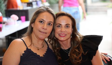  Michelle Zarur y Loary Cabrera.