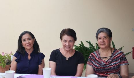 Consolación Rodríguez, Silvia y Eloísa Rodríguez.