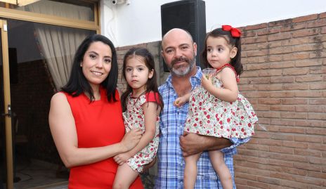  Gaby Carrillo, Ana Fer Puga, Jorge Puga y Valeria Puga.