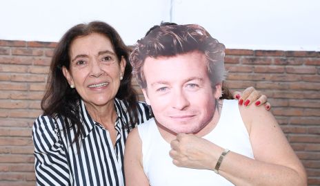  Marcela Nava y Simón Baker.